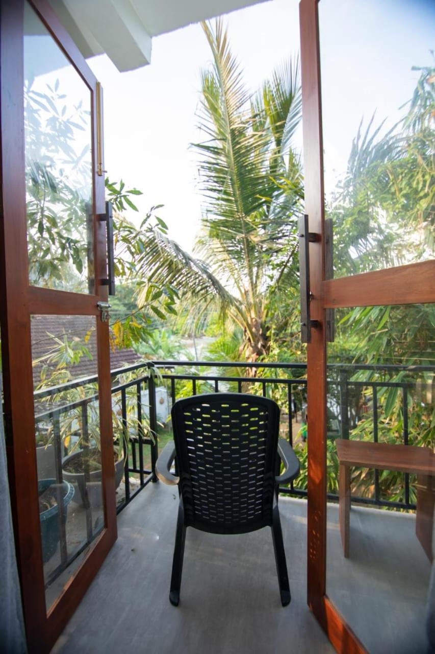 Light House Beach Home Matara Room photo